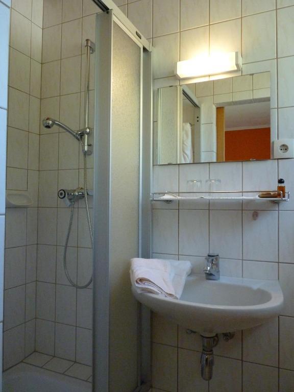 Pension Broenimann Оссіах Номер фото